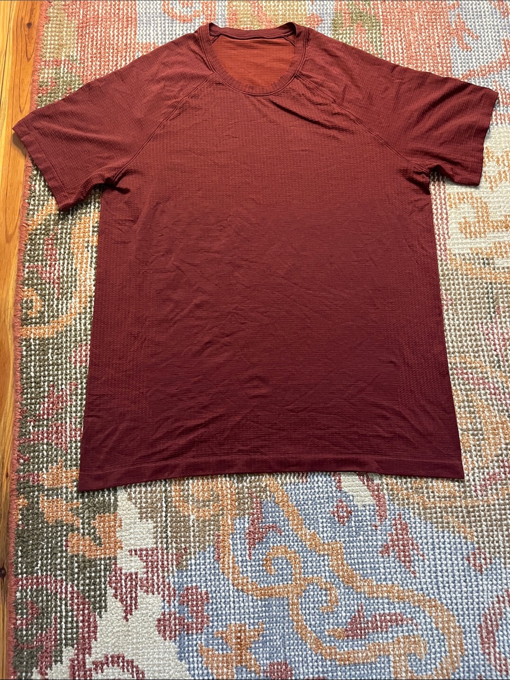 Lululemon Metal Vent Tech Short Sleeve Shirt Men’s Large Burgundy Red EUC - Picture 1 of 11
